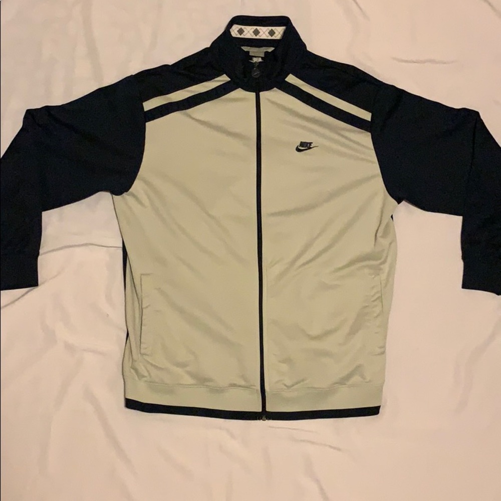 🔥VINTAGE NIKE TRACK JACKET🔥